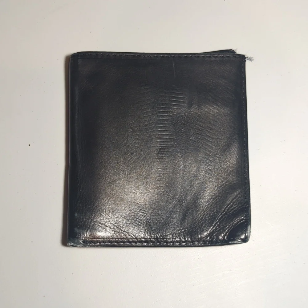 Paul & Taylor USA Black Leather Wallet